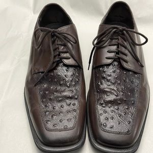 Gently used Diamanti Designer alligator pattern Soft Leather Shoes